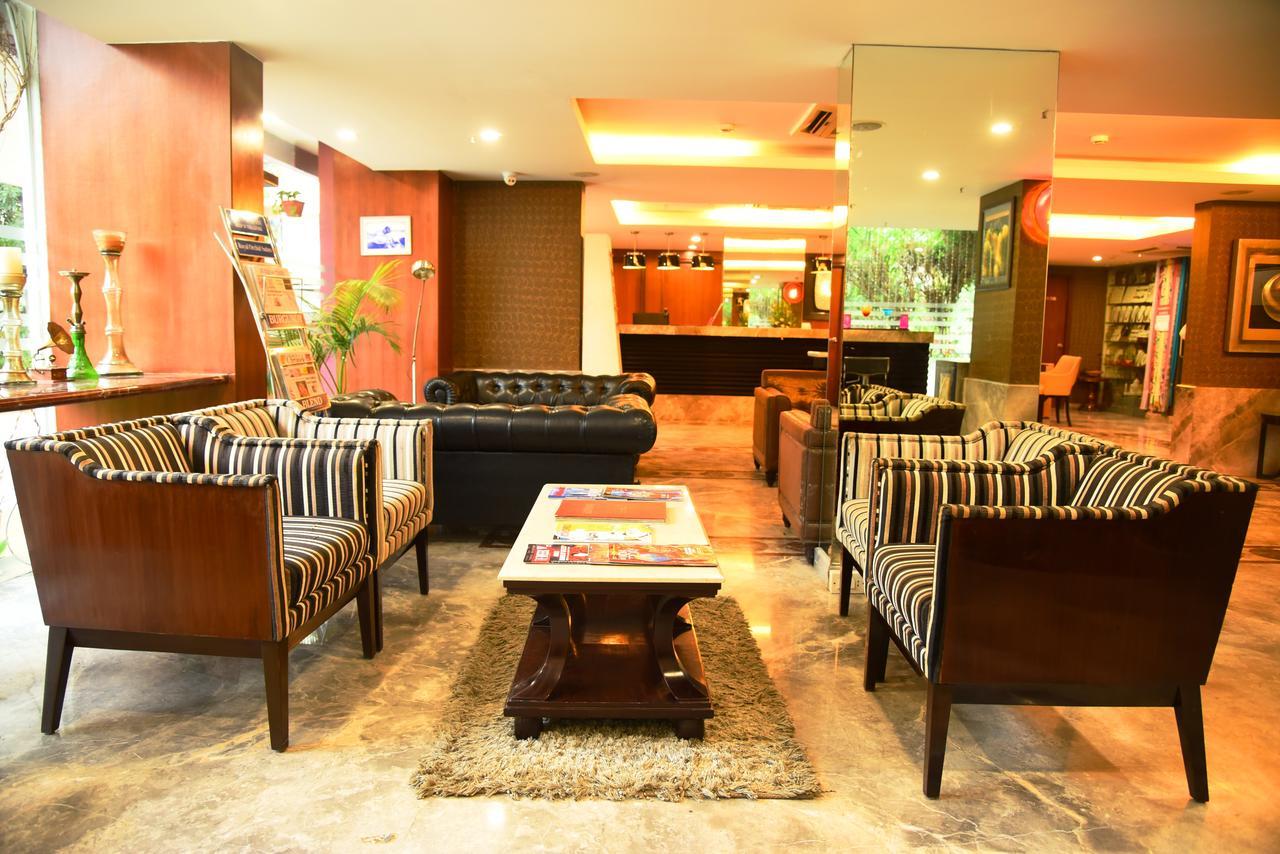 Royal Orchid Suites Whitefield Bangalore Exterior foto